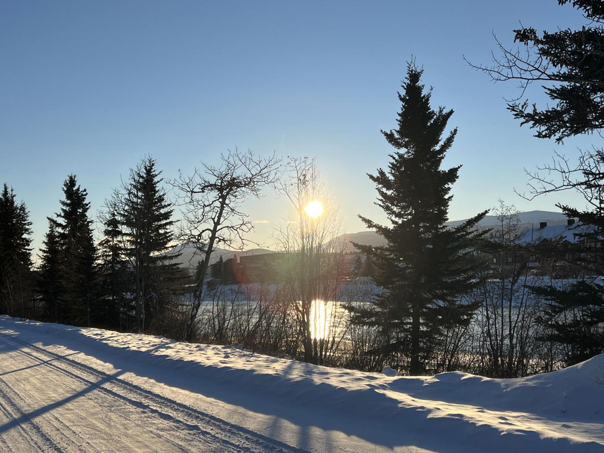 Whitehorse Home On The River Екстериор снимка