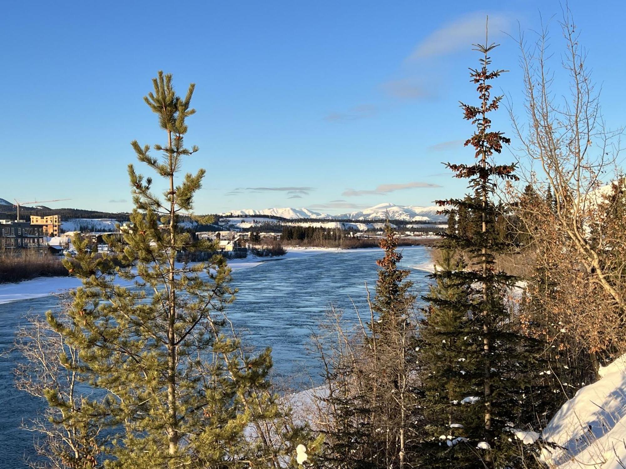 Whitehorse Home On The River Екстериор снимка